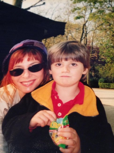 Mylène Farmer et Milan le fils de Salman Rushdie en 2002