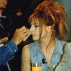 mylene-farmer-tv-20-heures-paris-premiere-30-mai-1996-143