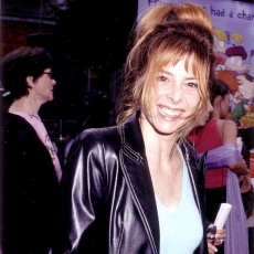 mylene-farmer_2000_avant-premiere-les-razmoket-a-paris_007