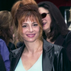 mylene-farmer_2000_avant-premiere-les-razmoket-a-paris_017