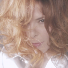 mylene-farmer-clip-a-l-ombre-capture-209