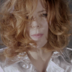 mylene-farmer-clip-a-l-ombre-capture-213