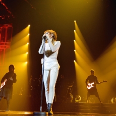 Mylène Farmer chante "Monkey Me" - Timeless 2013 - Photographe : Nathalie Delépine