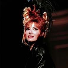 mylene-farmer-defile-jean-paul-gaultier-libertine-swan-06-juillet-2011-120