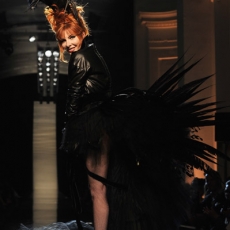 Mylène Farmer - Défilé Jean-Paul Gaultier - 06 juillet 2011