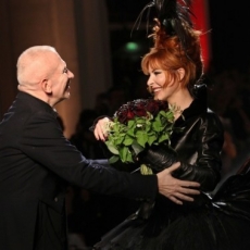 Jean-Paul Gaultier et Mylène Farmer - Défilé Jean-Paul Gaultier - 06 juillet 2011
