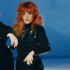 Mylène Farmer chante Pourvu qu'elles soient douces dans l'émission Interchallenges sur TF1 le 20 novembre 1988