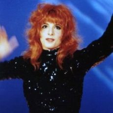 Mylène Farmer chante Pourvu qu'elles soient douces dans l'émission Interchallenges sur TF1 le 20 novembre 1988