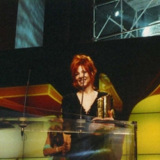 Mylène Farmer - NRJ Music Awards 2002 - Award