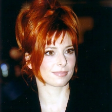 Mylène Farmer et Seal - NRJ Music Awards 2002 - Montée des marches