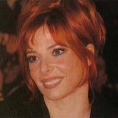 Mylène Farmer et Seal - NRJ Music Awards 2002 - Montée des marches