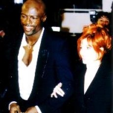 Mylène Farmer et Seal - NRJ Music Awards 2002 - Montée des marches