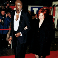 Mylène Farmer et Seal - NRJ Music Awards 2002 - Montée des marches