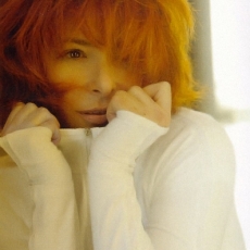 Mylène Farmer - Photographe : Herve Lewis - 2009