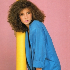 mylene-farmer-1984-103