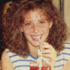 mylene-farmer_1984_rouget_017