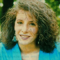 mylene-farmer-1984-louis-vincent-110