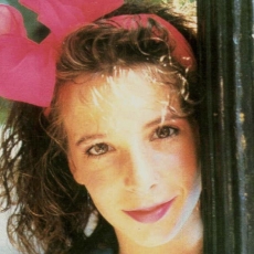 mylene-farmer-1984-louis-vincent-117