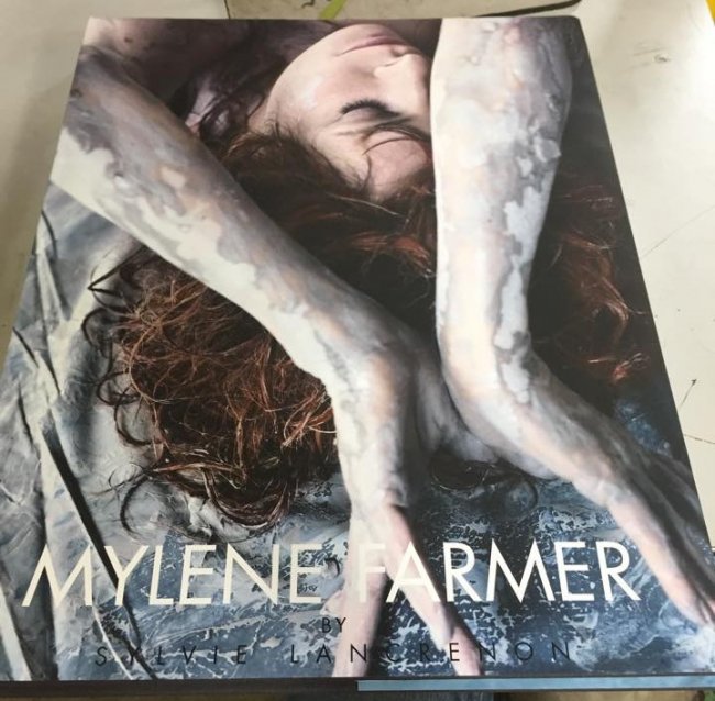 Mylène Farmer - Photo de Sylvie Lancrenon - Extrait du livre Fragile