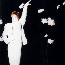 mylene-farmer-1991-tv-sacree-soiree-17-avril-1991-142