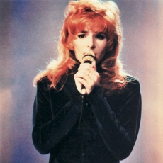 Mylène Farmer - Sacrée Soirée - TF1 - 18 mai 1988