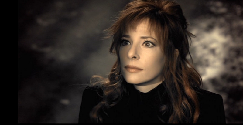 Mylène Farmer - Clip Fuck them all - Capture