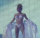 Mylène Farmer - Tenue du Tour 1996 créée par Paco Rabanne