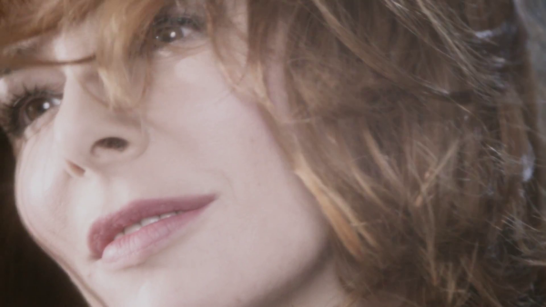 Mylène Farmer Clip À l'ombre