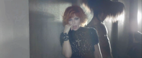 Mylène Farmer Oui mais... Non Clip