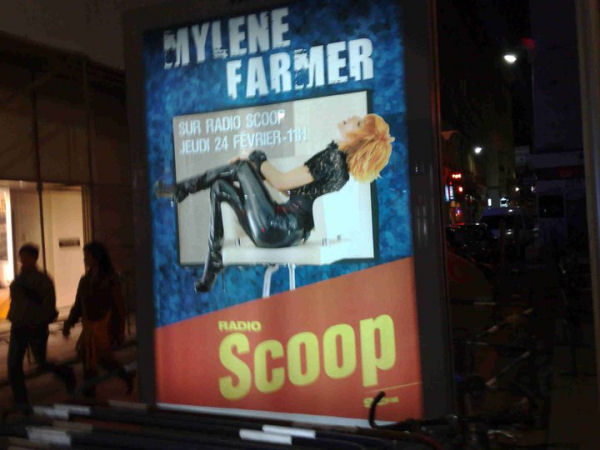 Mylène Farmer Interview Radio Scoop 2011 Affiche