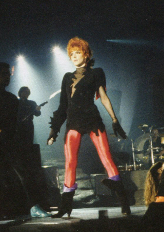 Mylène Farmer Pourvu qu'elles soient douces Tour 89